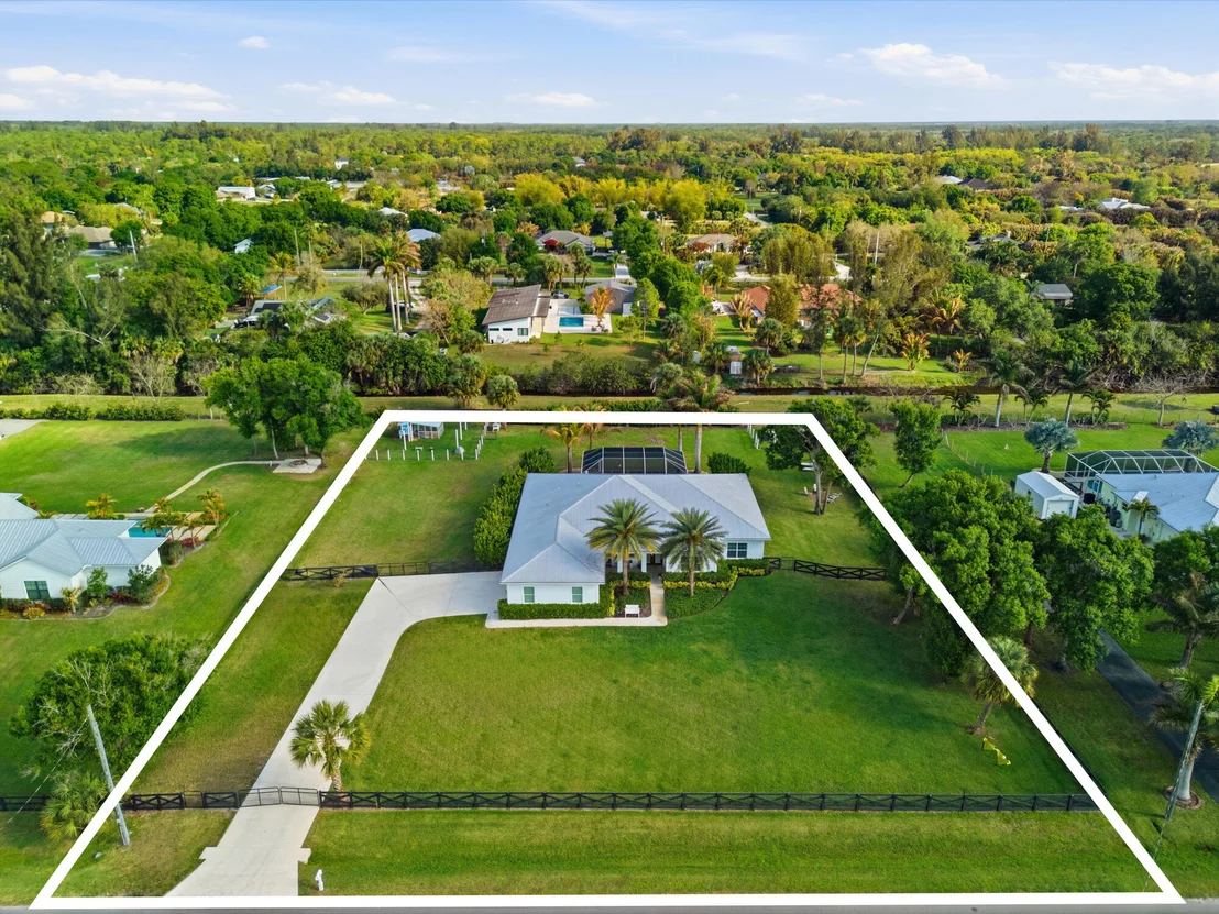 Photo of 9301 154th Road N