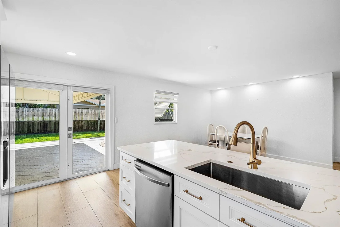 Photo of 530 Heron Drive