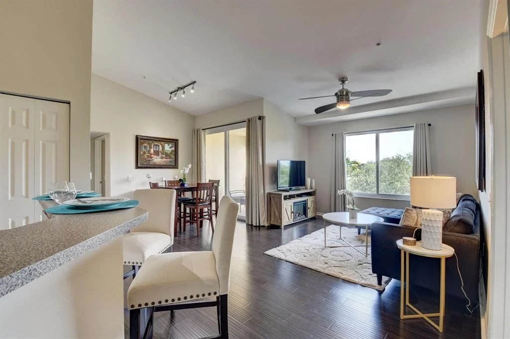 Photo of Unit 423 at 423 Villa Circle