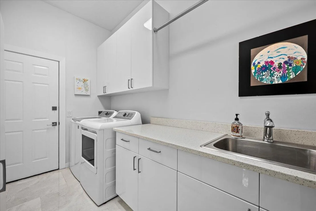 Photo of 169 Hampton Circle