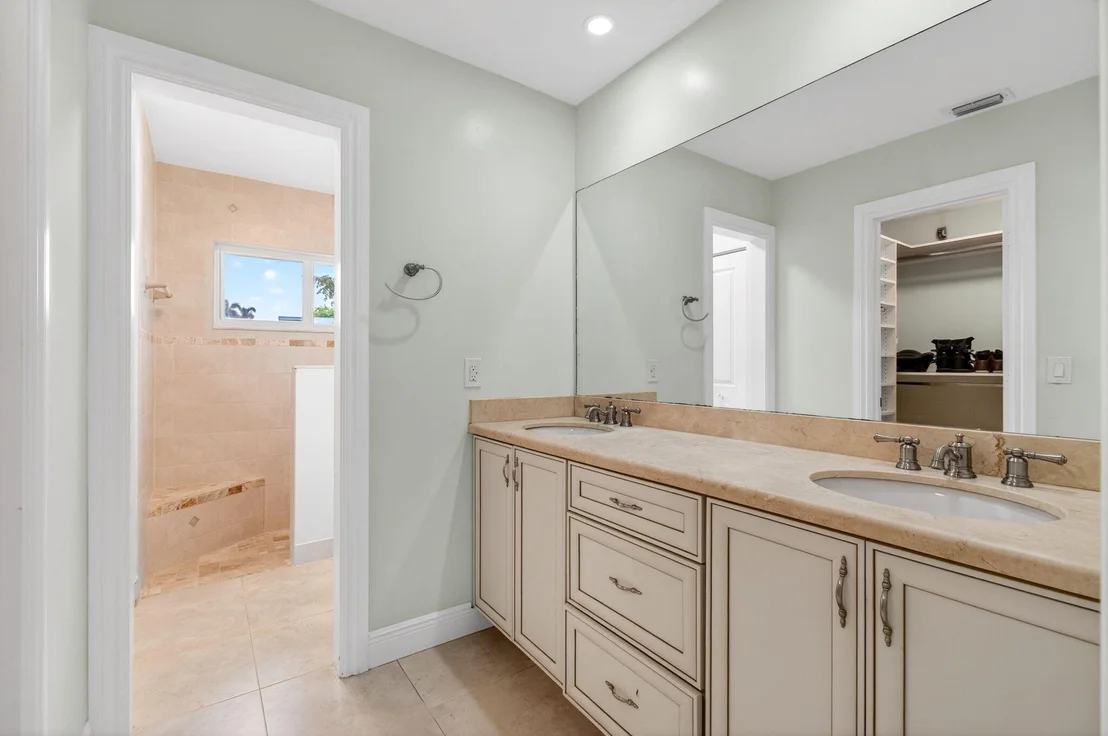 Photo of 17773 Maplewood Drive