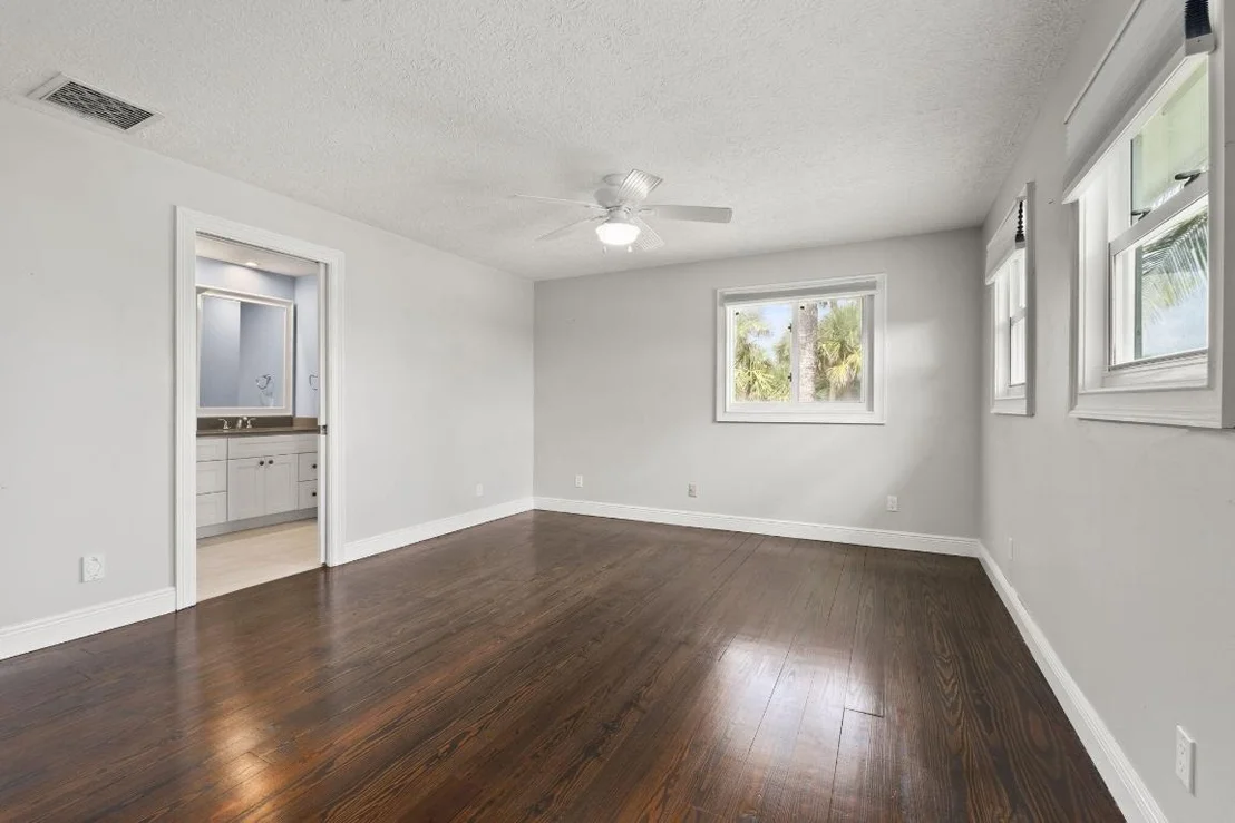 Photo of 1911 Surfside Drive