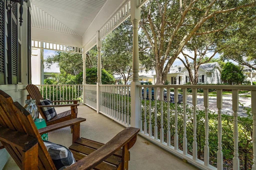 Photo of 120 Date Palm Drive
