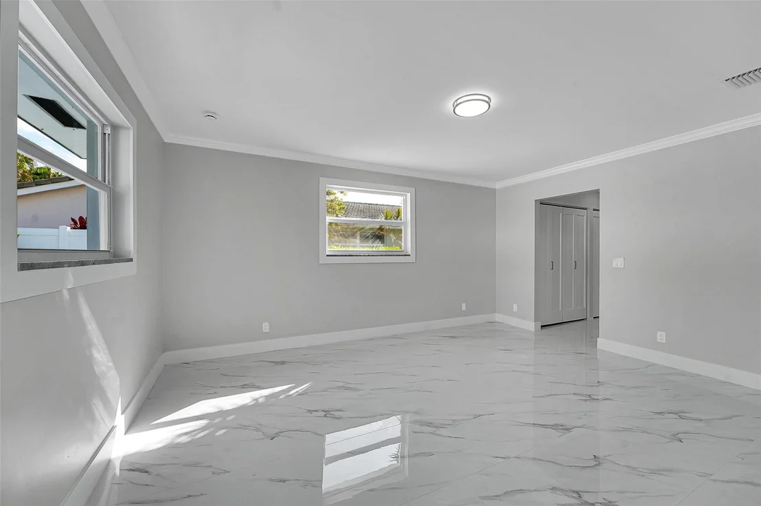 Photo of 1190 Dolphin Road