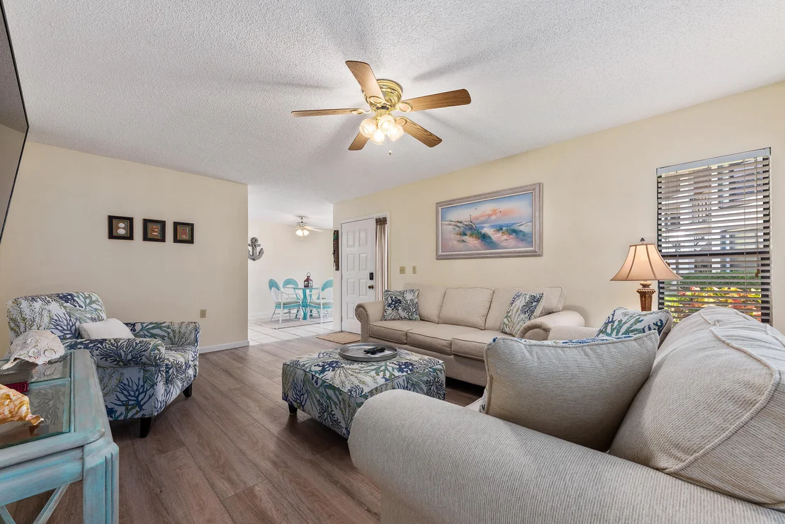 Photo of Unit 302 at 950 S Kanner Highway