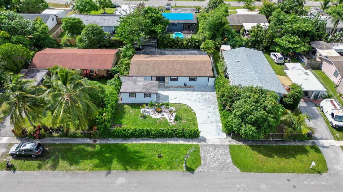 Photo of 3834 Mackinac Road