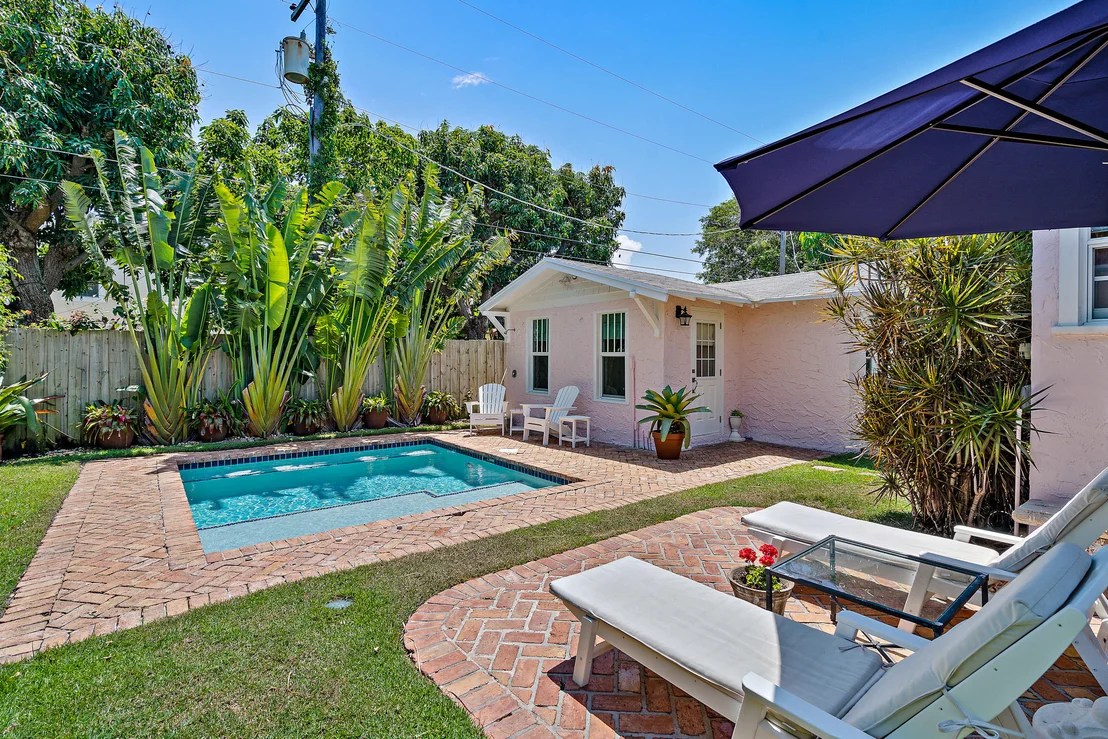 Photo of 324 Edgewood Drive
