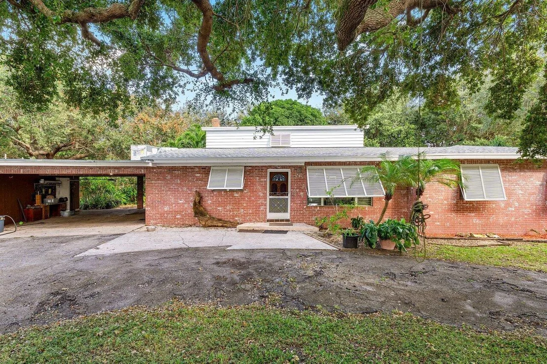 Photo of 3180 Rostan Lane