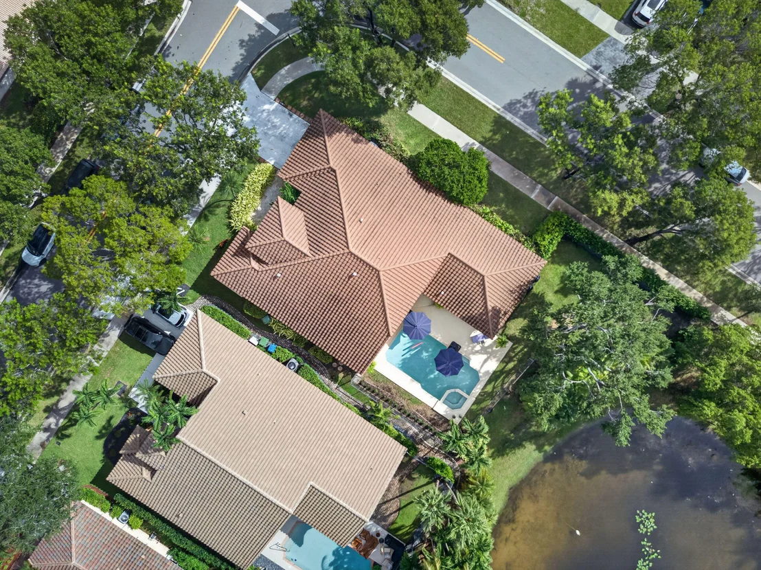 Photo of 832 WATERVIEW Drive