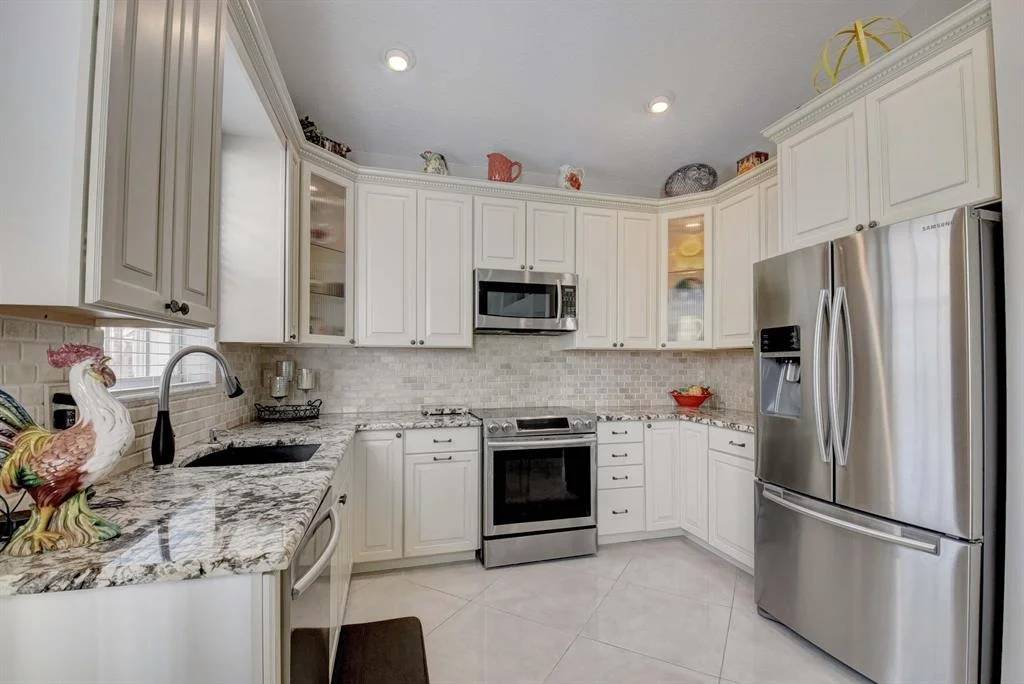 Photo of 6169 Heliconia Road
