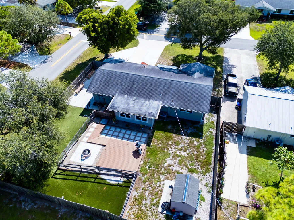 Photo of 425 Erie Drive