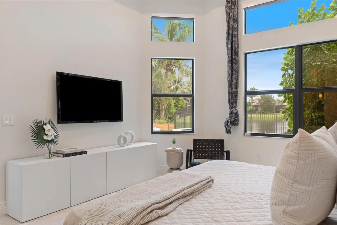 Photo of 16872 Pavilion Way