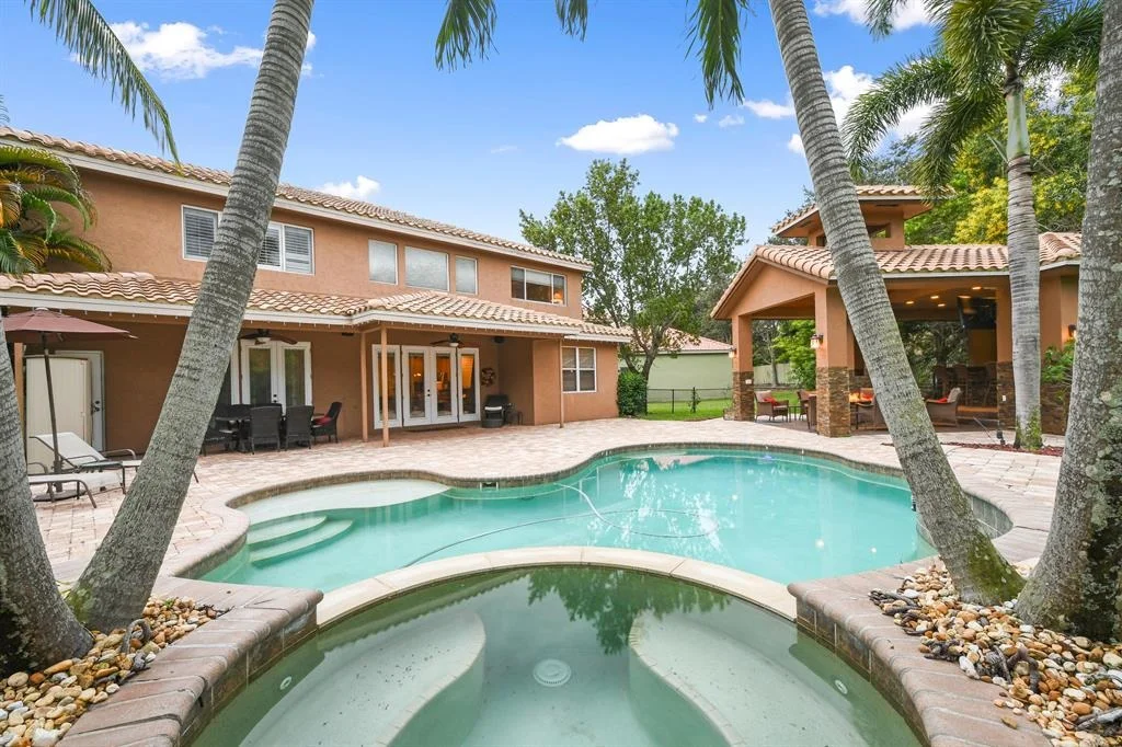 Photo of 352 Kingfisher Drive