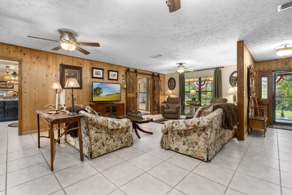 Photo of 771 Campbell Road