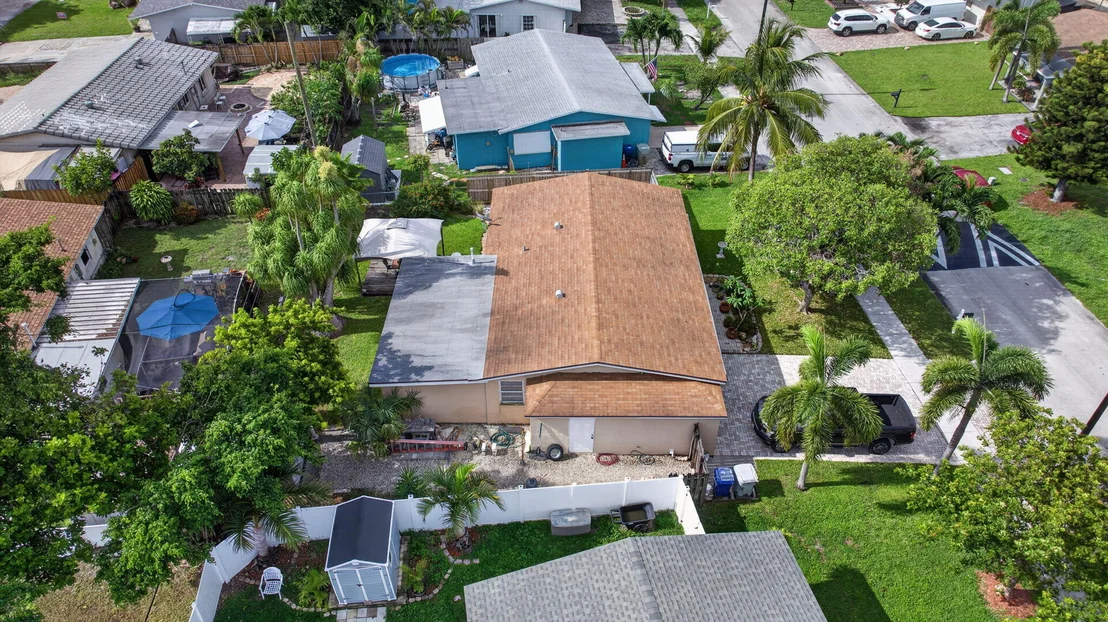 Photo of 2750 NE 9TH Terrace