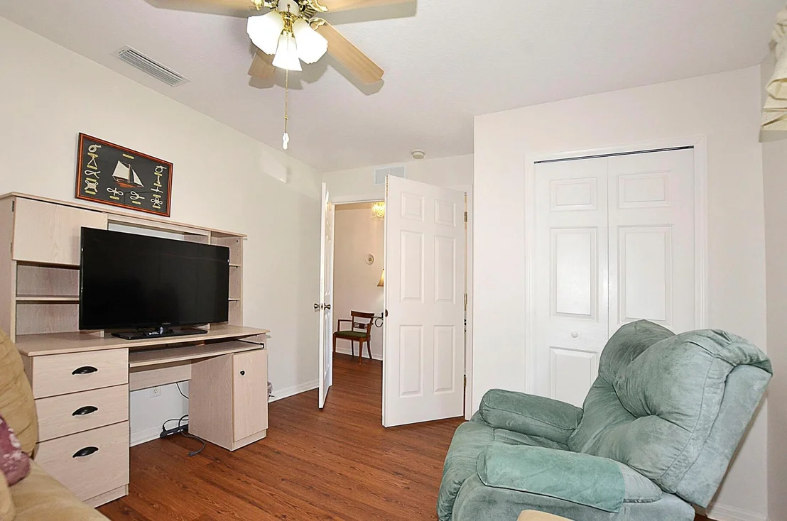 Photo of 1410 9th Place