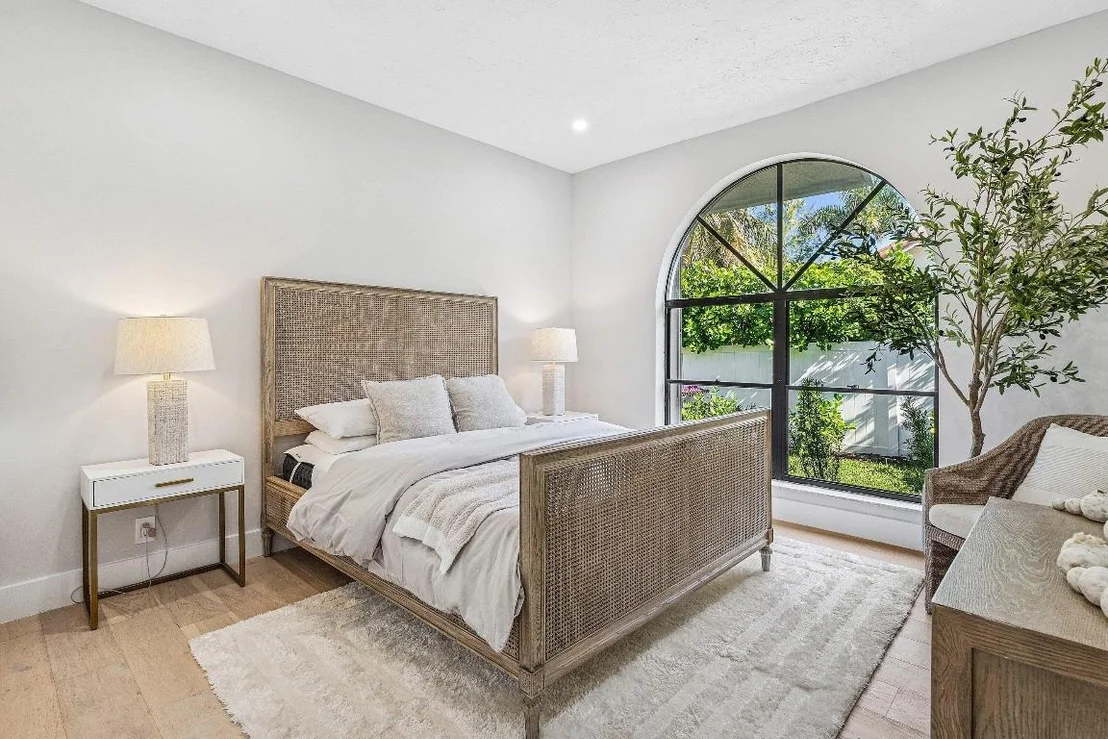 Photo of 48 Harbour Drive N