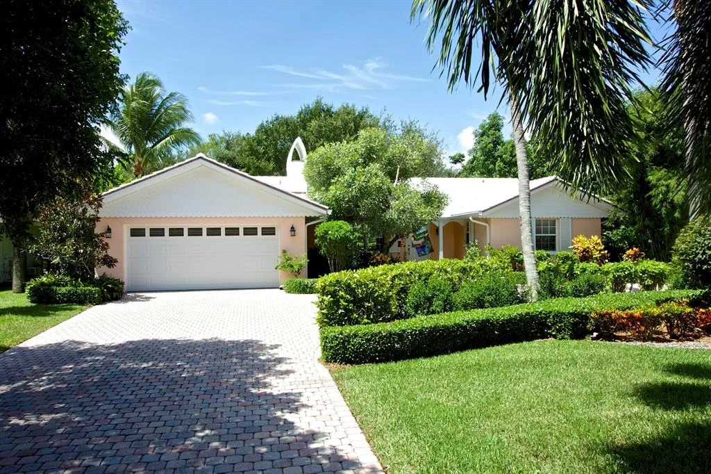 Photo of 219 Golf Club Circle