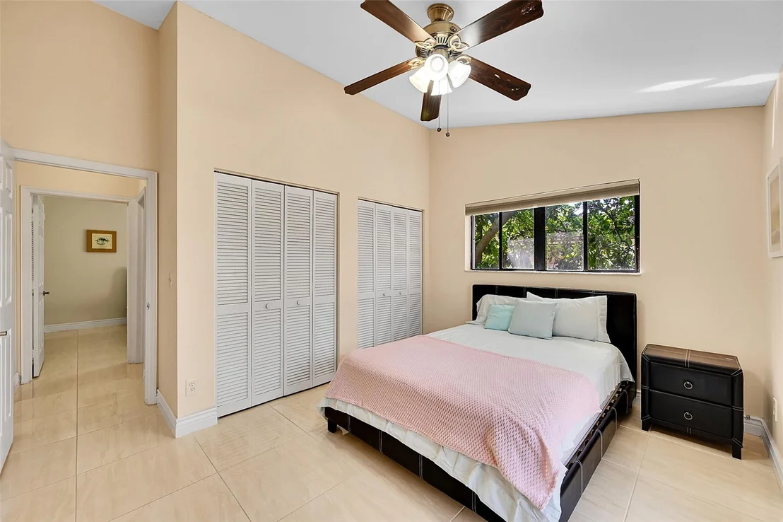 Photo of 62 W Palm Drive