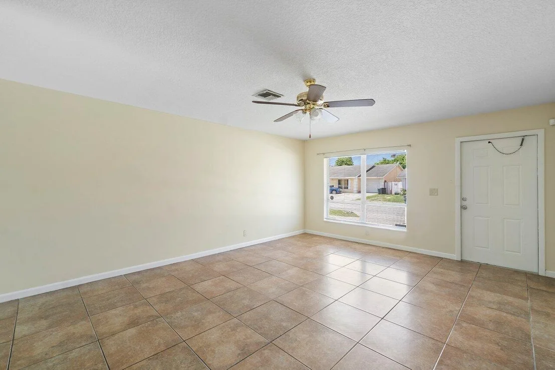 Photo of 6090 Lambeth Circle