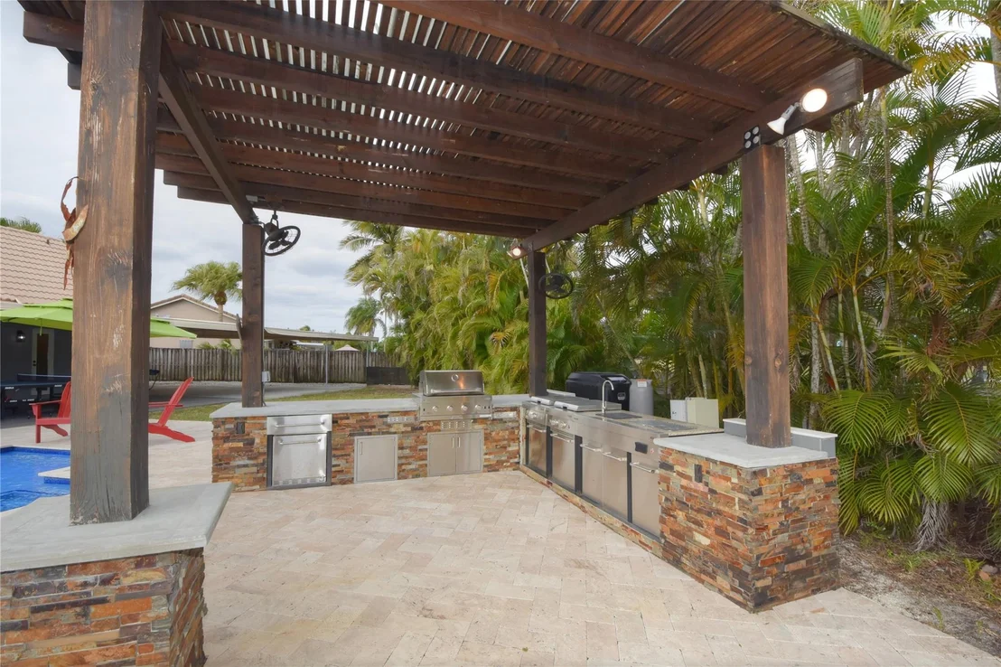 Photo of 6530 Olde Moat Way
