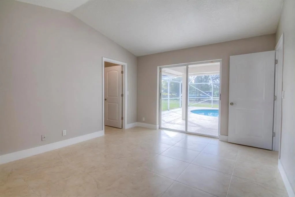 Photo of 17518 Tangerine Boulevard