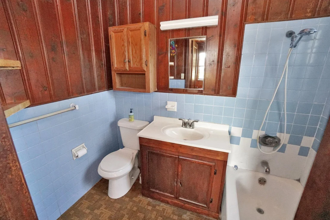 Photo of 405 Fleming Avenue