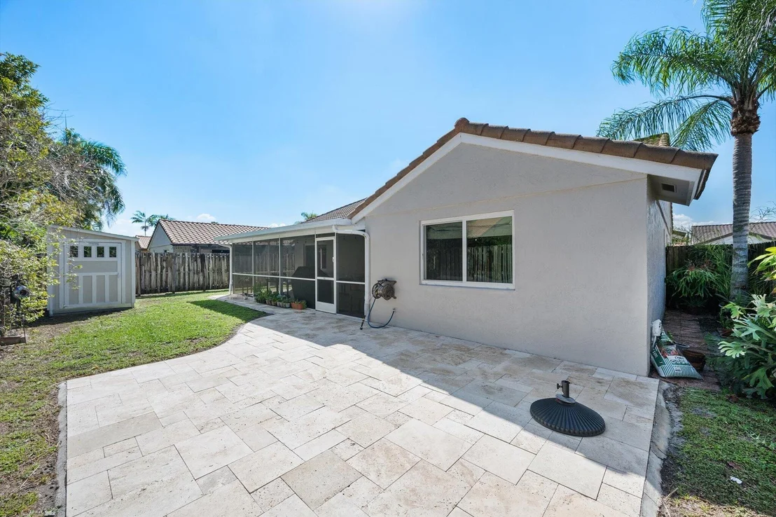 Photo of 15541 Dover Court