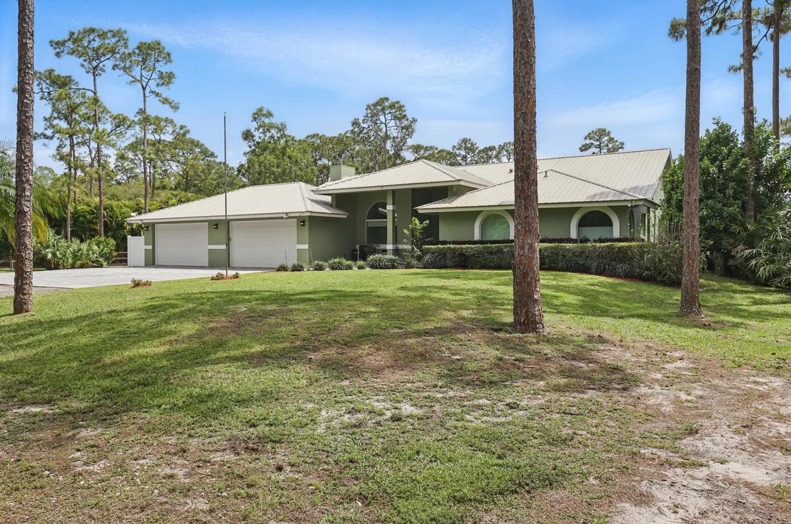 Photo of 13376 Compton Road
