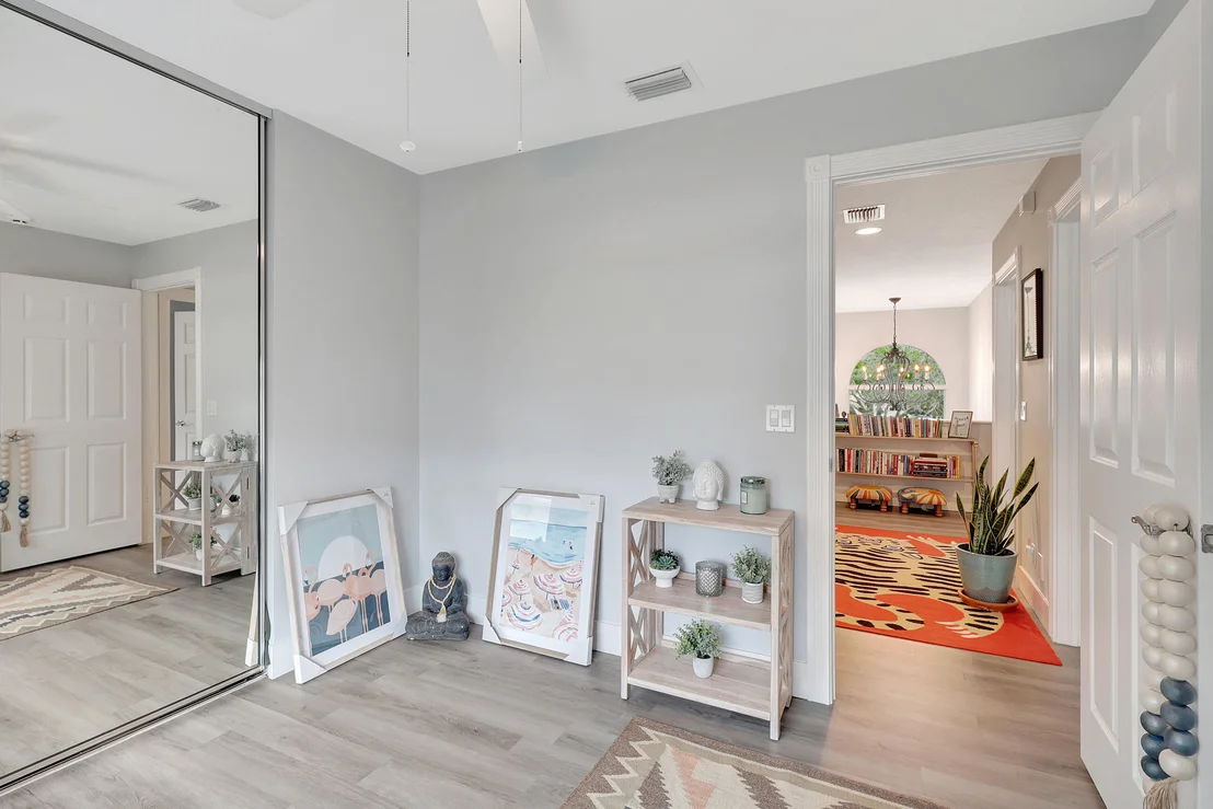 Photo of 1039 Egret Circle N