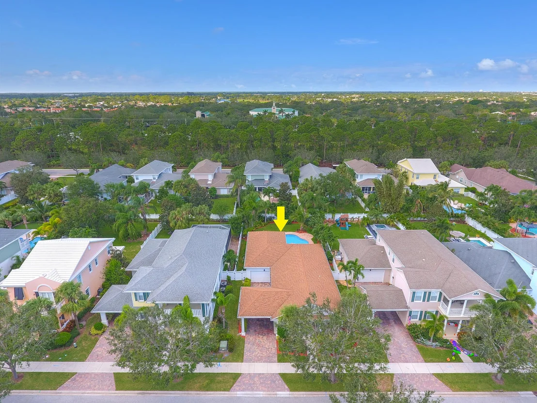 Photo of 1719 W Community Drive