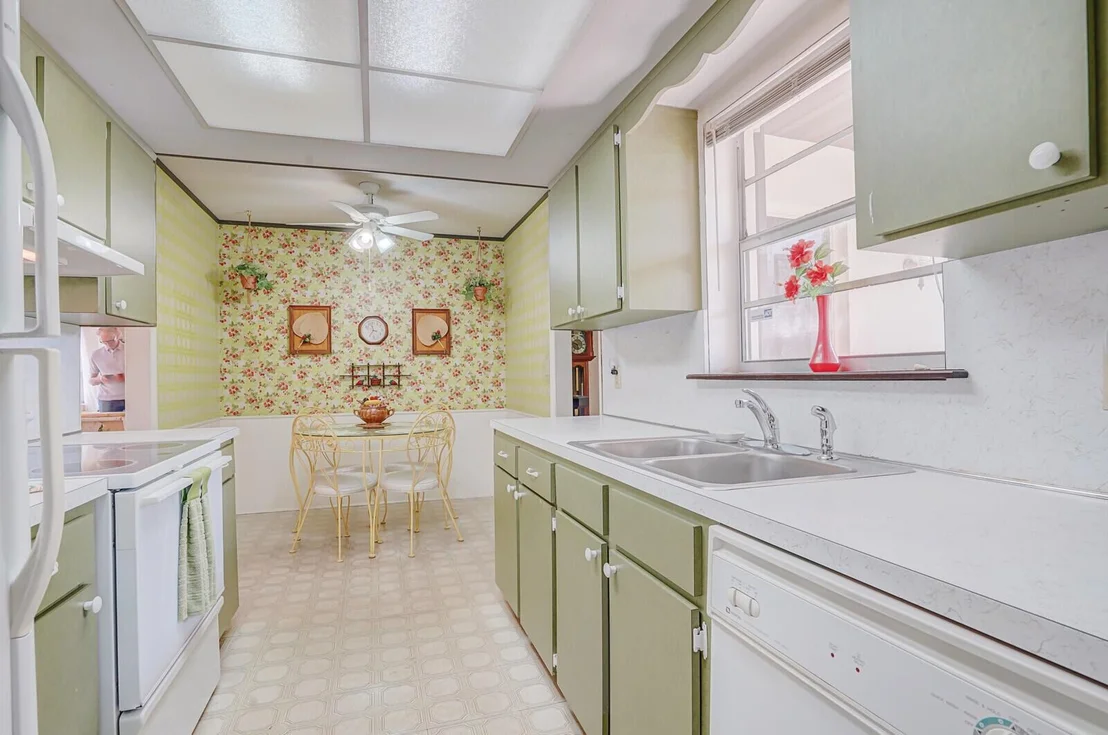 Photo of 1695 Roy Drive