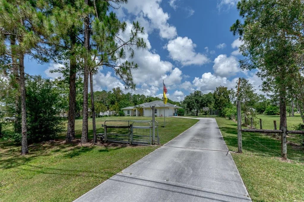 Photo of 12397 185th Street N