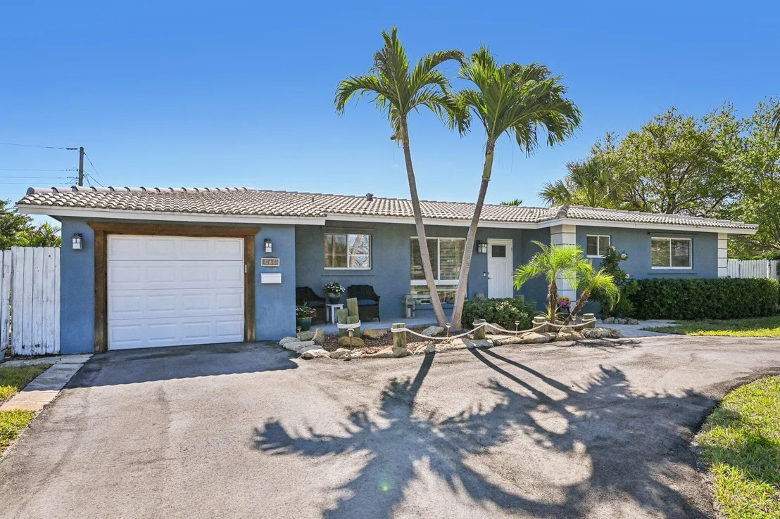 Photo of 818 SE 9th Terrace