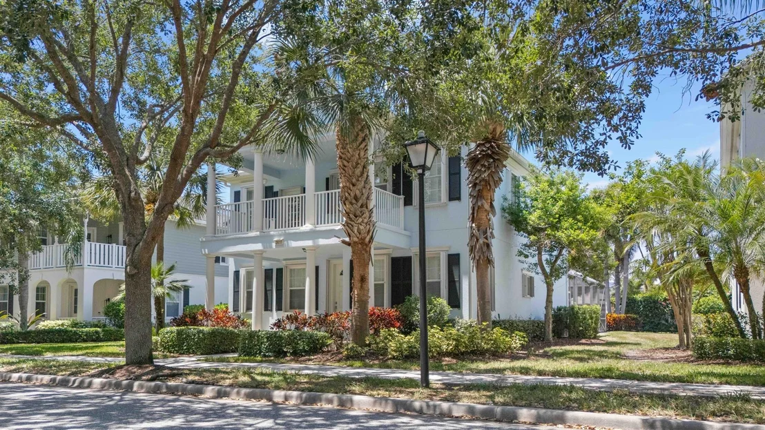 Photo of 2616 E Community Drive