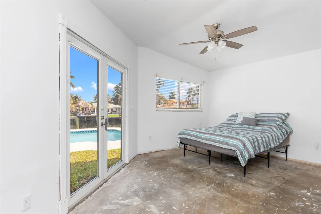 Photo of 360 SE 5th Avenue