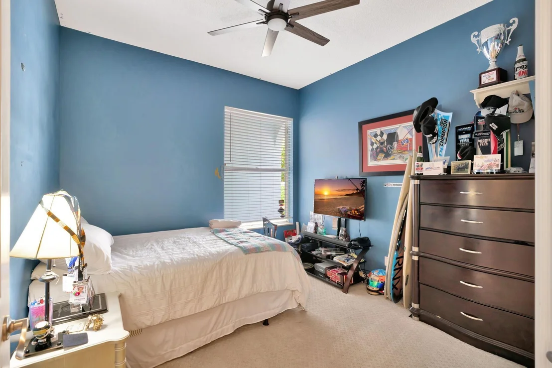 Photo of 156 S Hampton Drive
