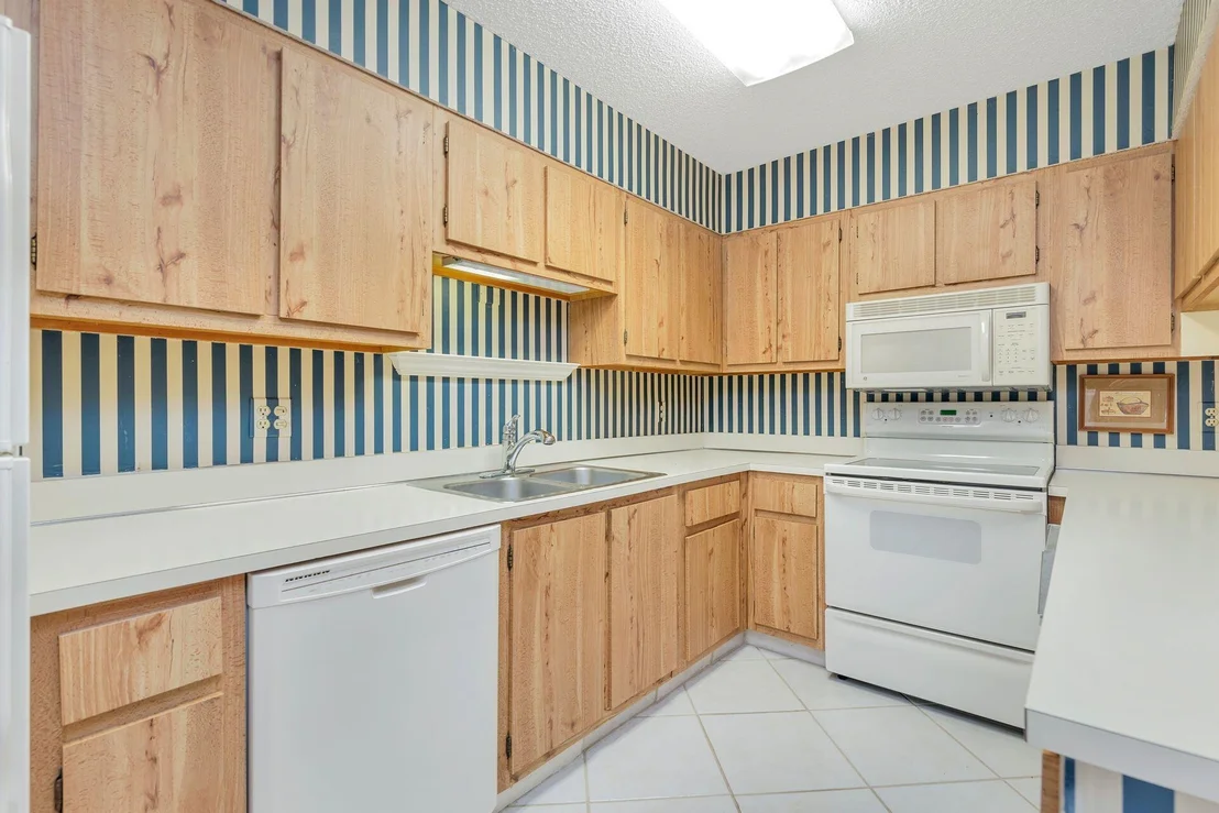 Photo of Unit 20D at 1420 Ocean Way