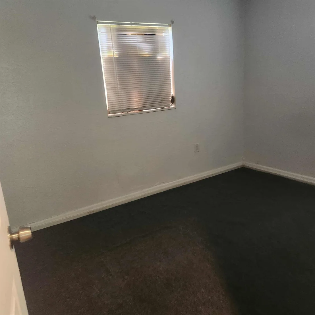Photo of 855 SE Highland Avenue