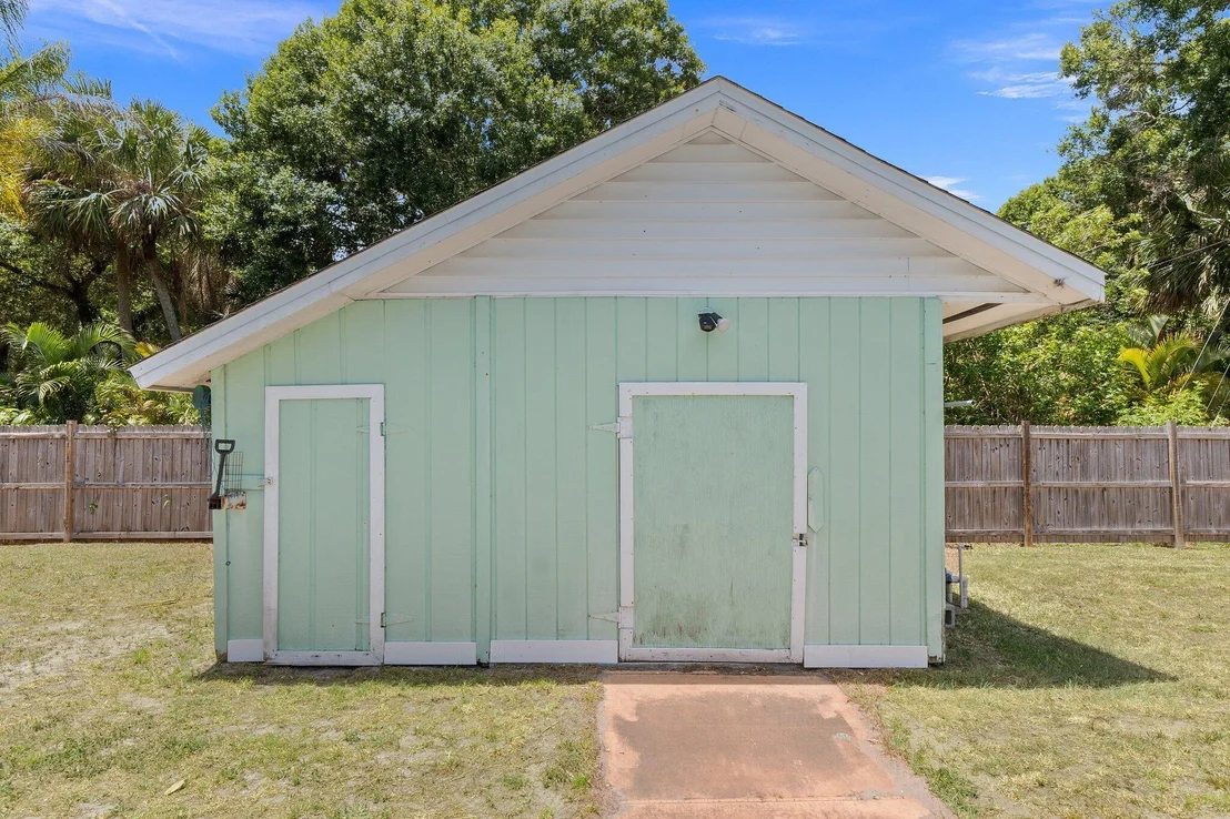 Photo of 1835 Flora Lane