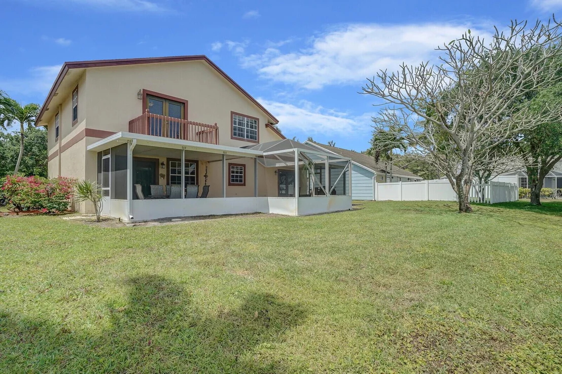 Photo of 1836 Edgewater Drive