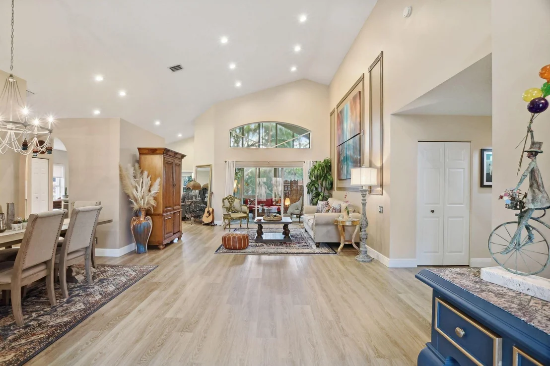 Photo of 7404 Falls Road W