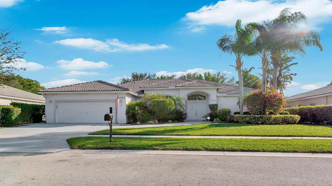 Photo of 11272 Edgewater Circle