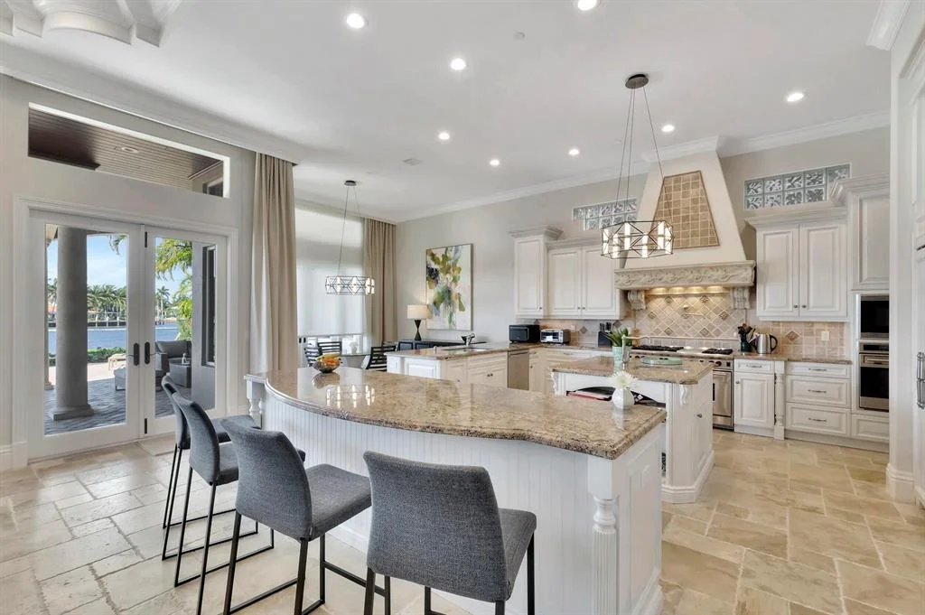 Photo of 4022 S Ocean Boulevard