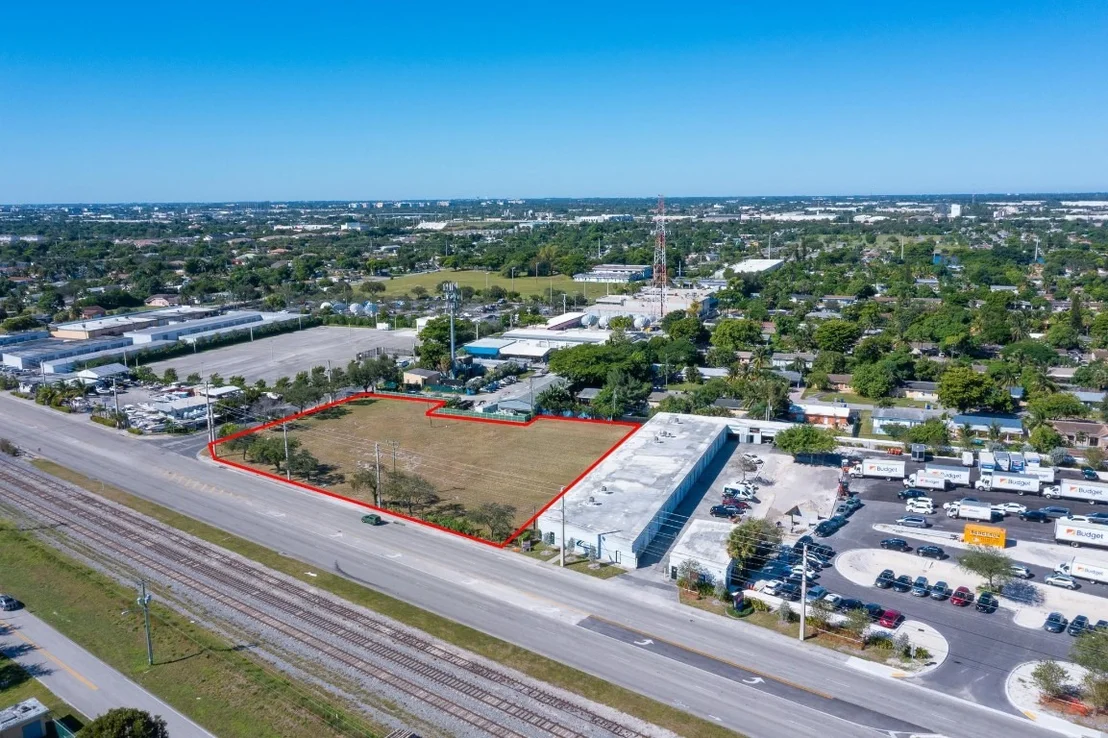 Photo of 1621 N Dixie Highway