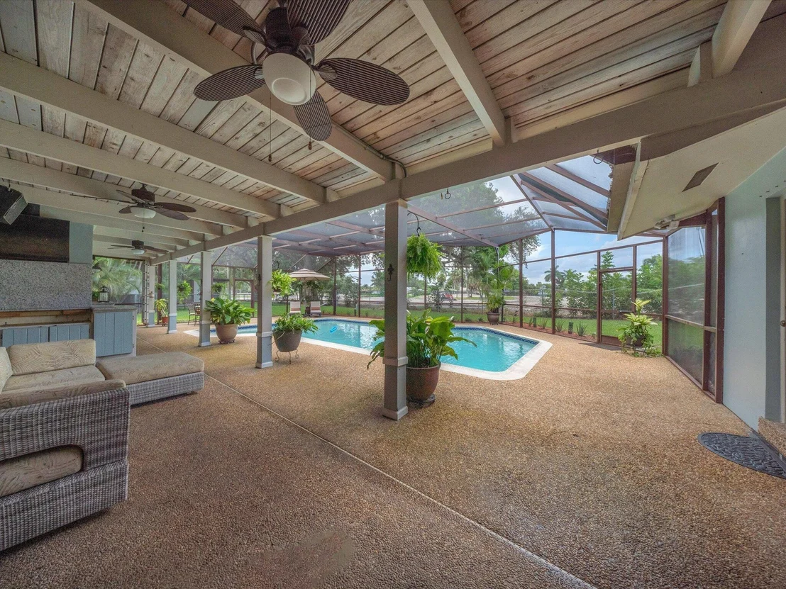 Photo of 9651 CONCH SHELL Manor