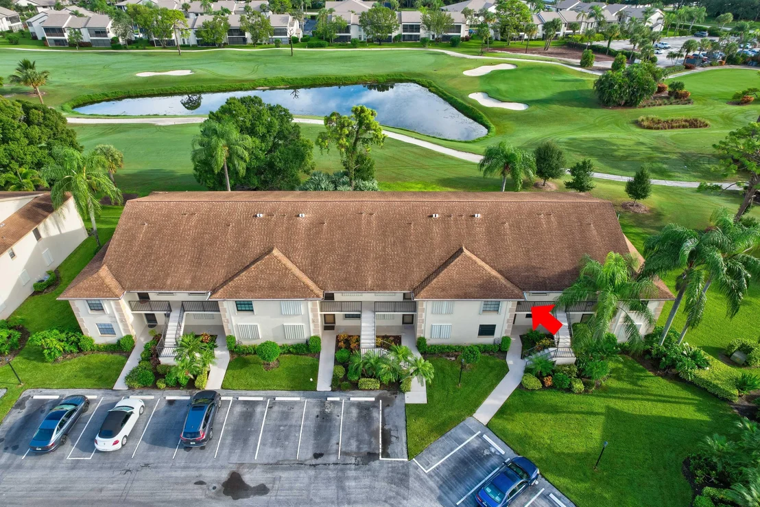 Photo of Unit E at 702 Pinecrest Circle