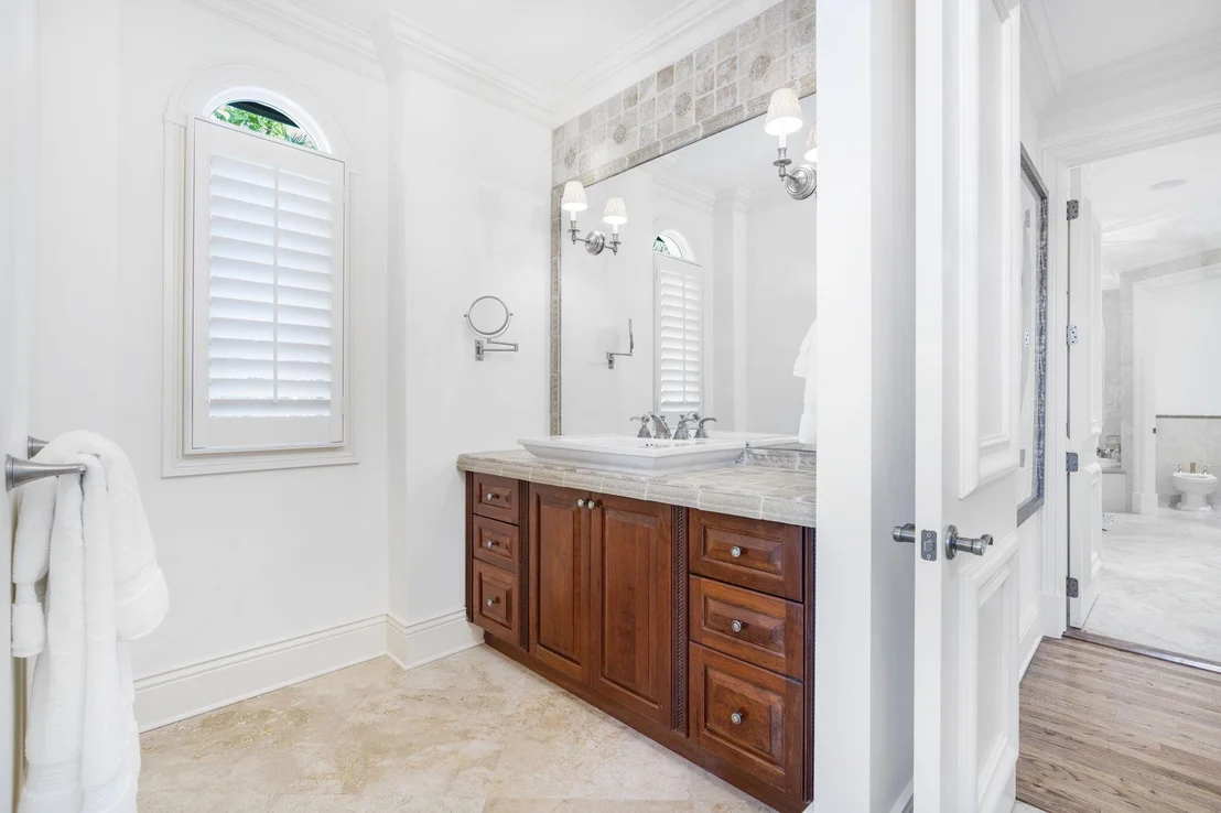Photo of 224 Barton Avenue
