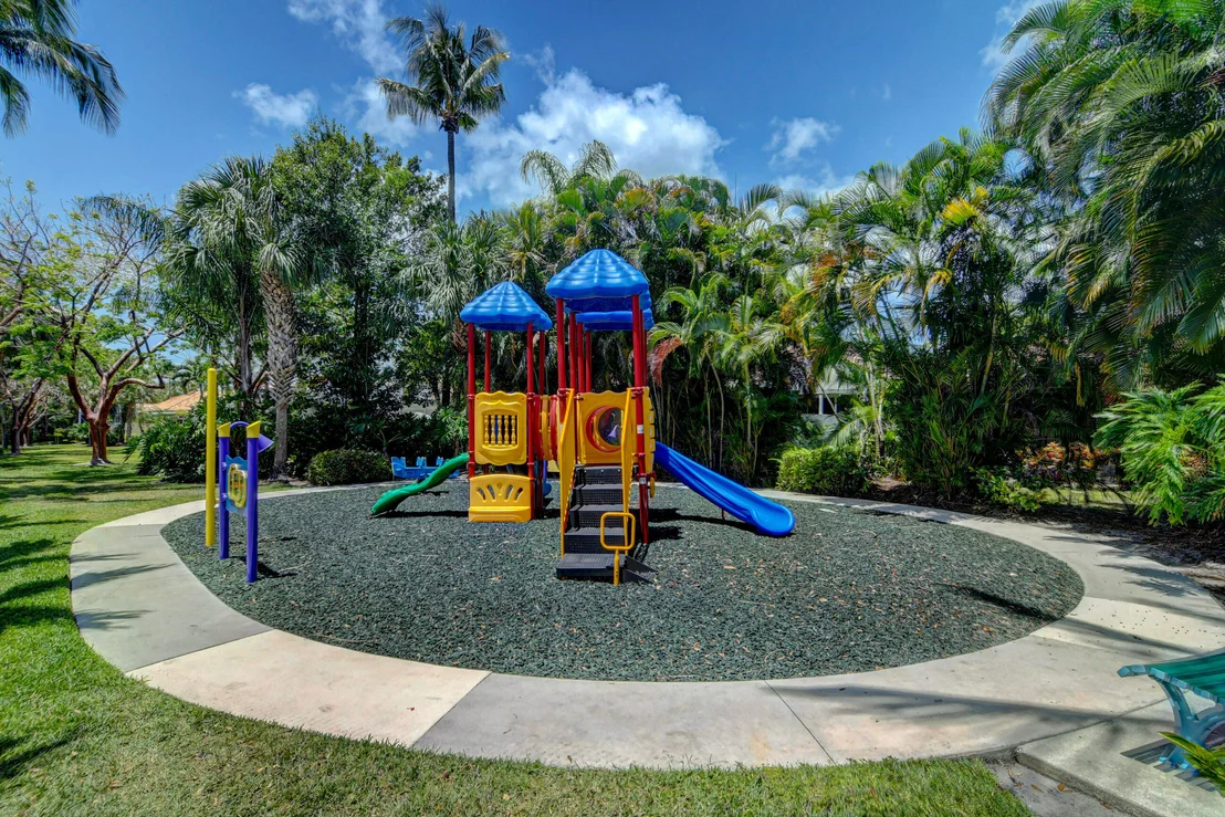 Photo of 4786 Temple Drive