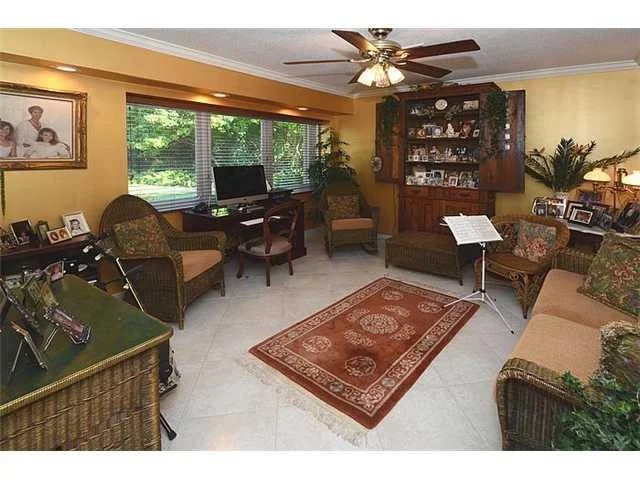 Photo of 2950 NE 23rd Place